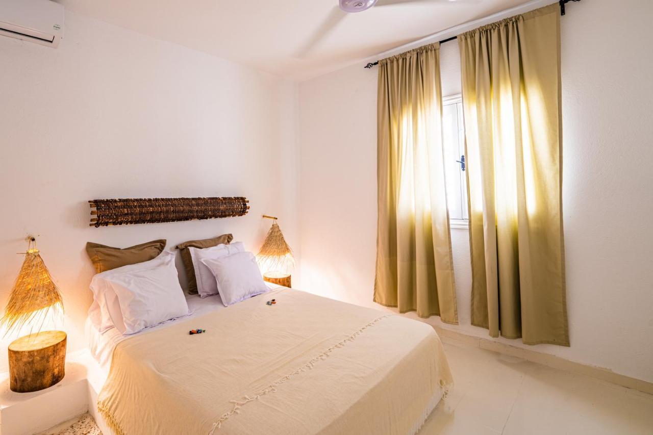 Cheeky Monkey Hotel Ghar el-Melh Exterior photo
